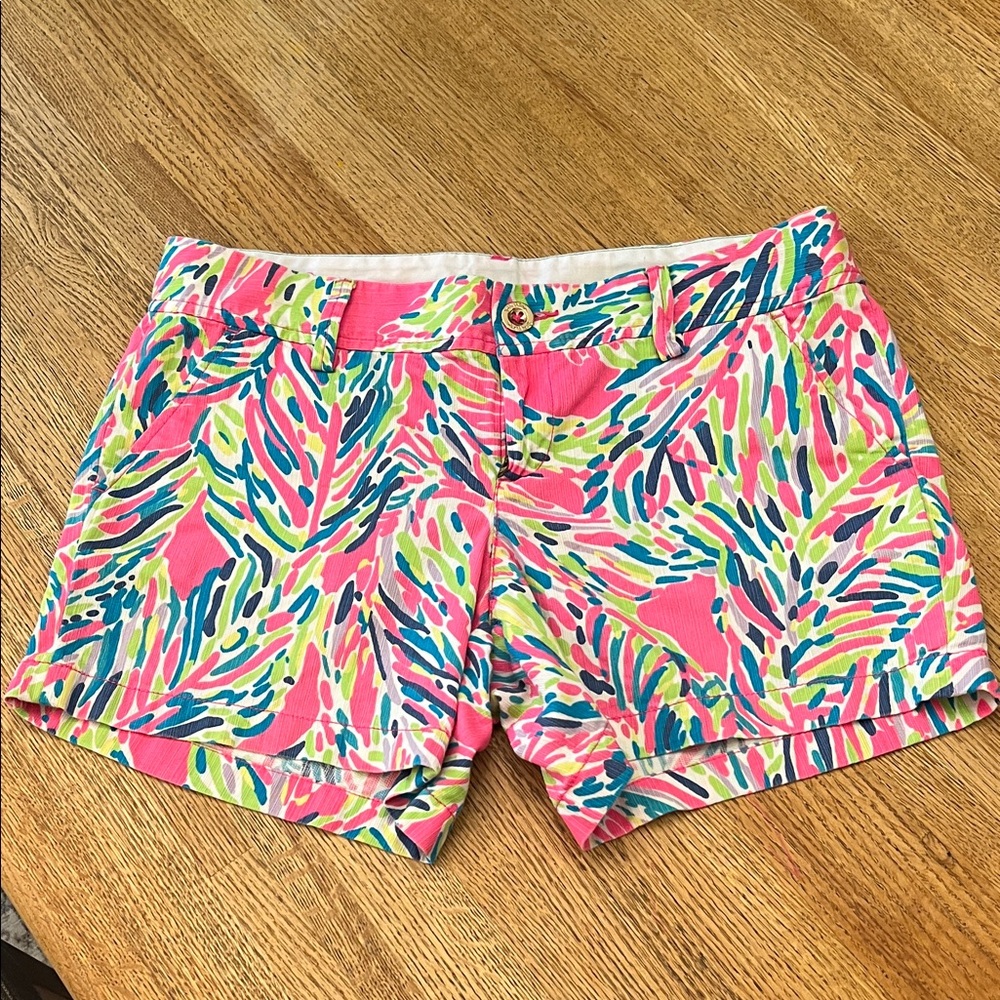 Lilly Pulitzer Pink and Green Callahan Patterned Shorts sz 8